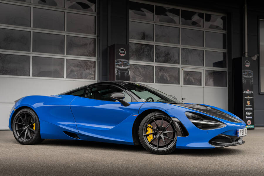 McLaren Artura 1